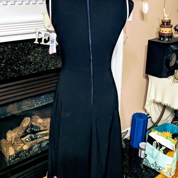 GIFTED Speechless dress - Picture 4 of 4